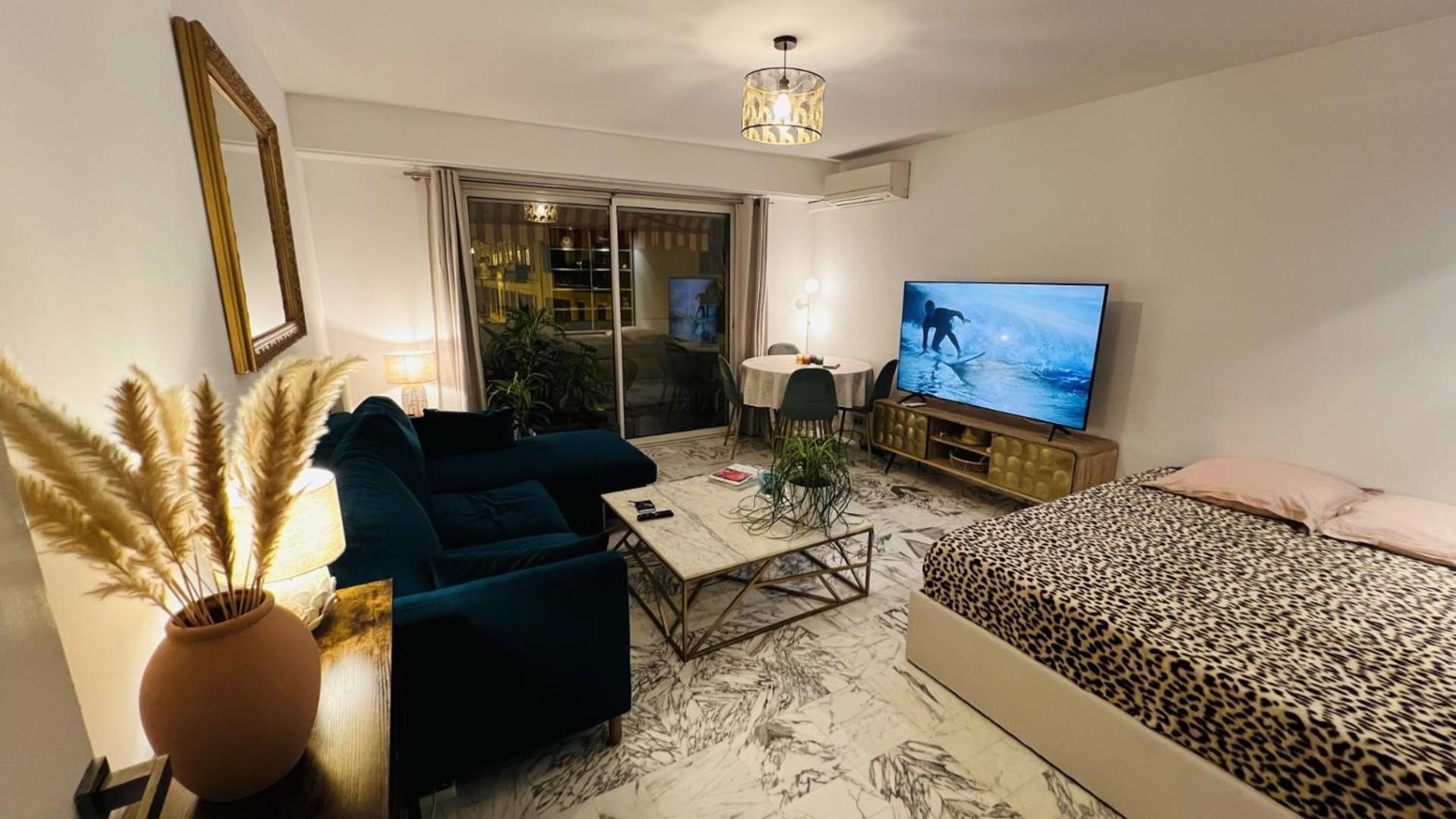 John Homestay Room In Ніцца Екстер'єр фото